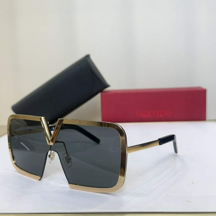 Picture of Valentino Sunglasses _SKUfw65331153fw